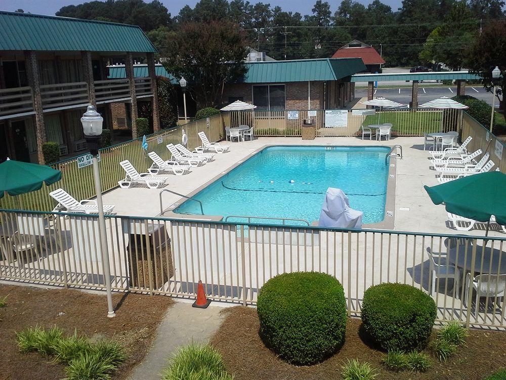Motel 6 Columbia - University Of South Carolina מראה חיצוני תמונה